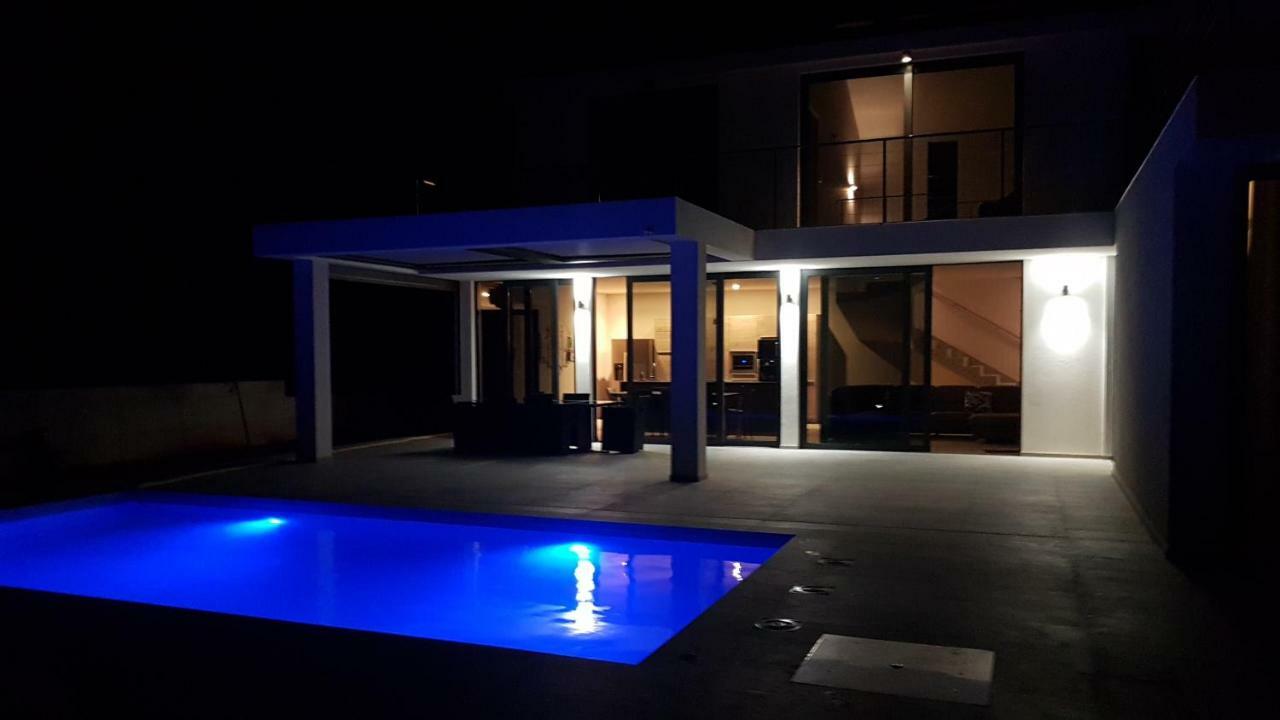 Seaside Villa At Prizba Exterior photo